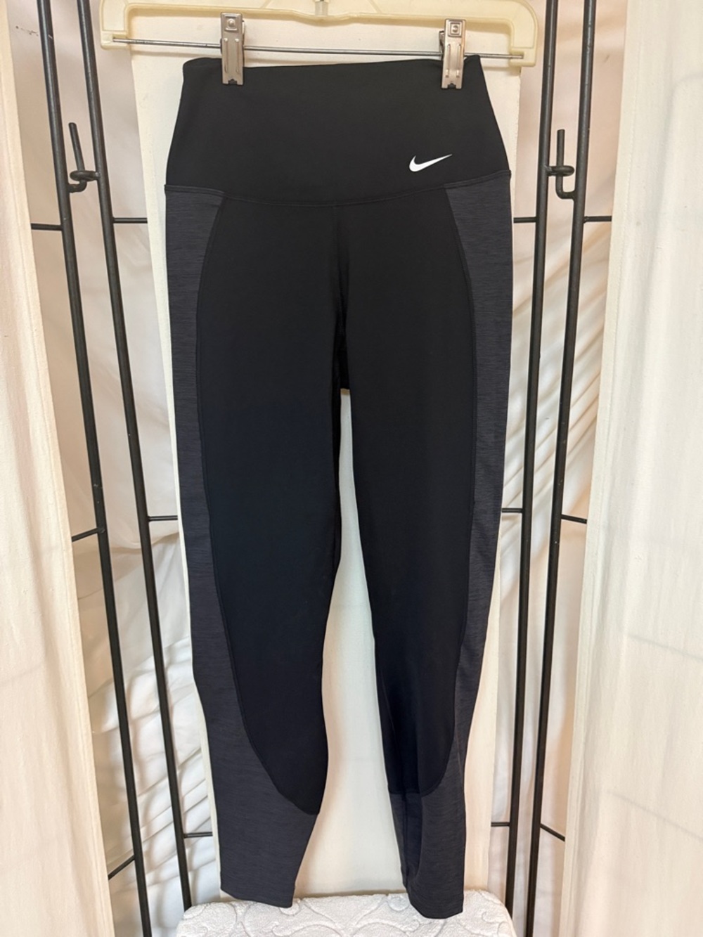 Nike Black Athletic Leggings with Heathered Gray Side Panels